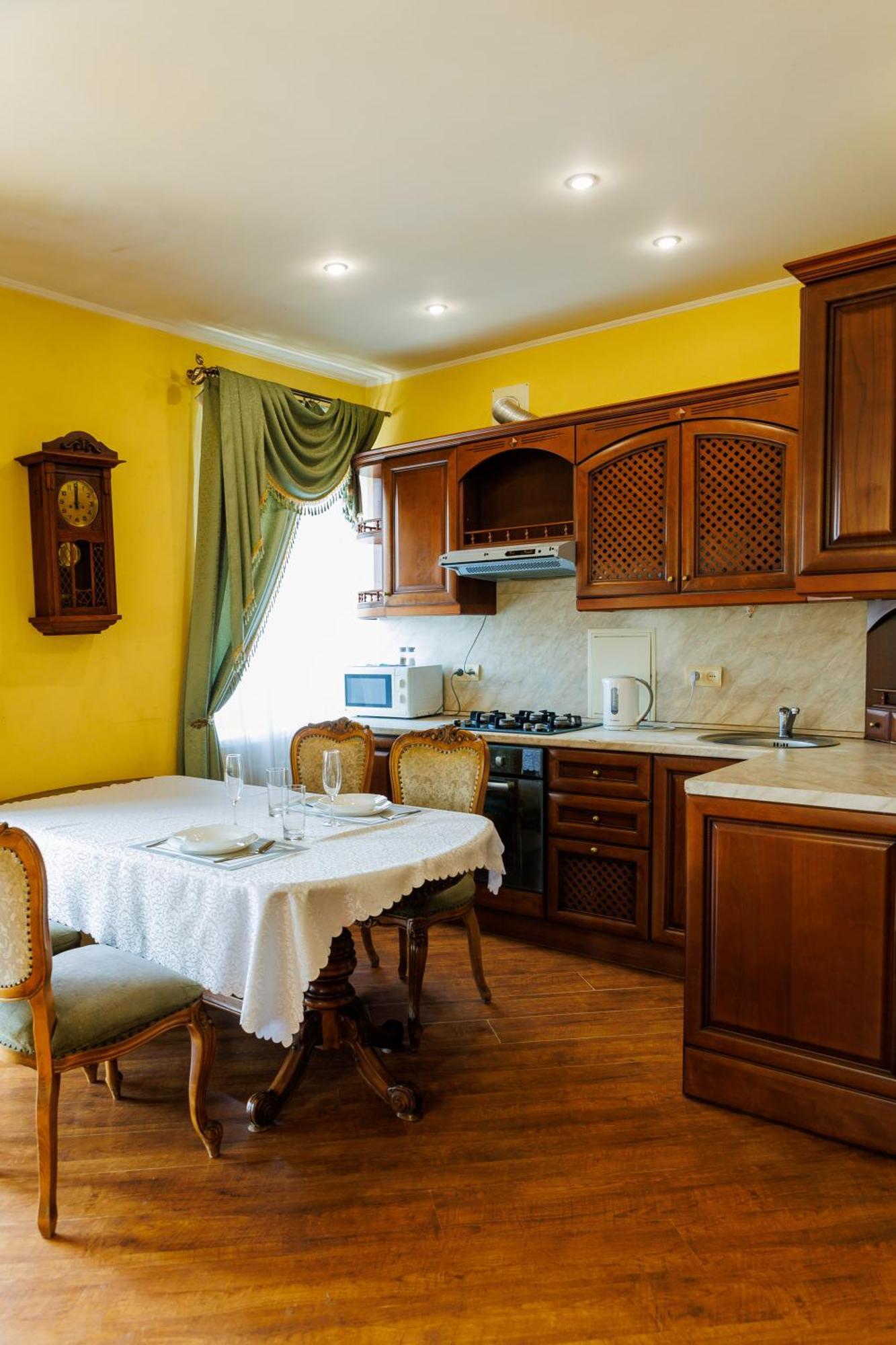 Квартира Антиквара У Центрі Полтави Мережа Alexapartments Документи Для Відряджень Безконтатне Заселення Цілодобово Poltawa Exterior foto